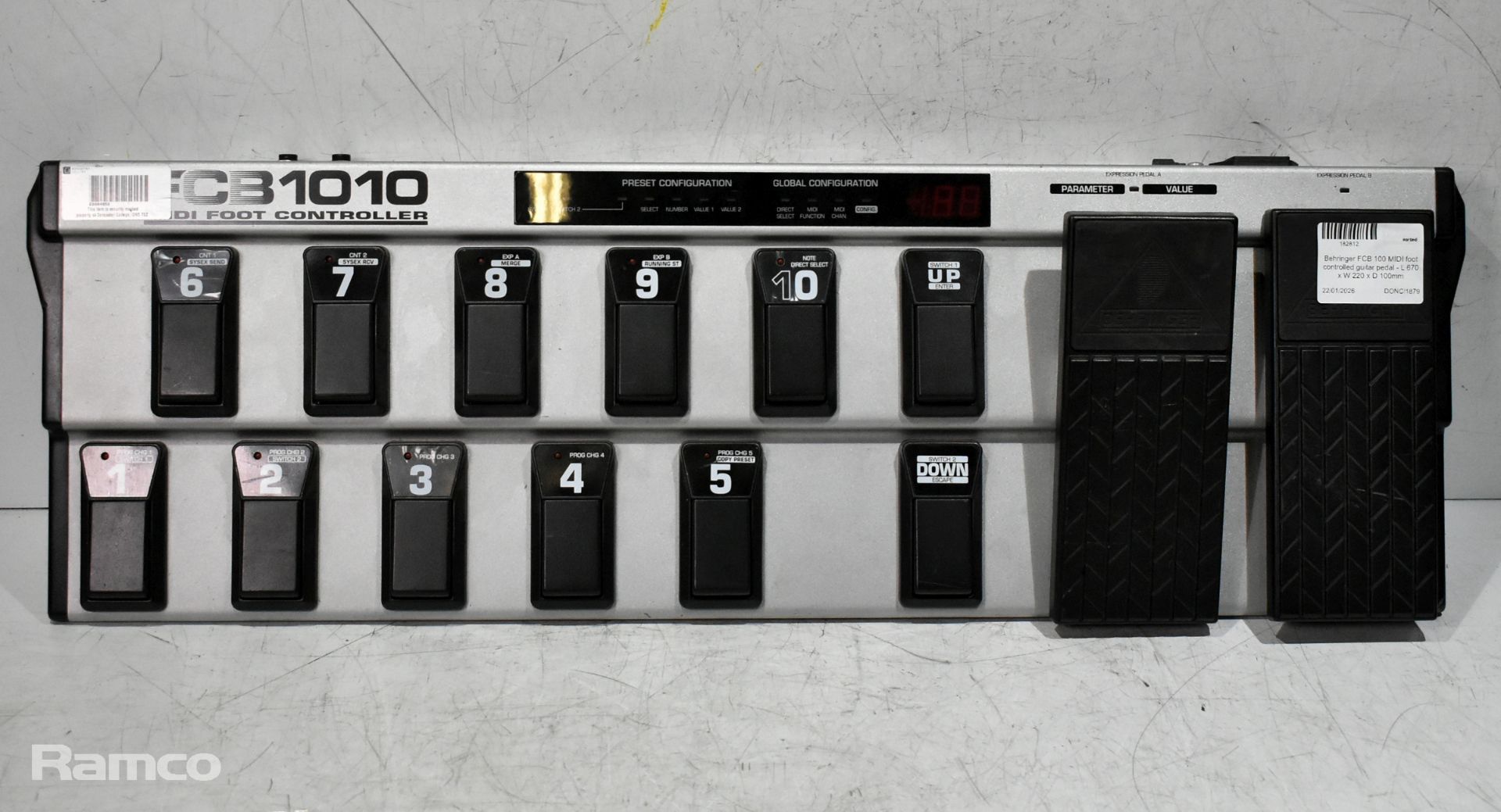 Guitar equipment - Yamaha acoustic, Line 6 and various pedals - details in description - Image 11 of 16
