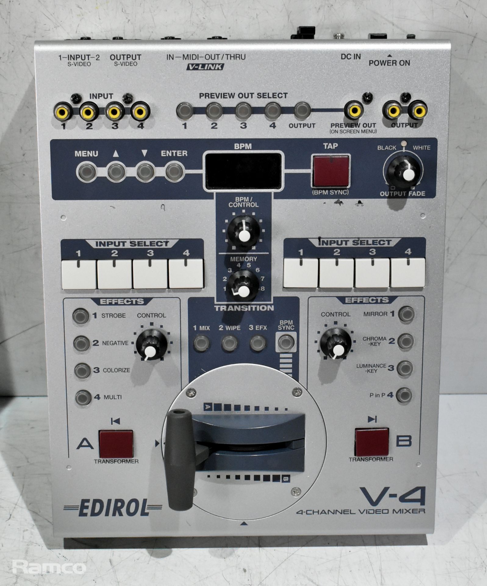Edirol V4 vision mixer 4-channel video mixer with 5-Star flight case - Image 2 of 6