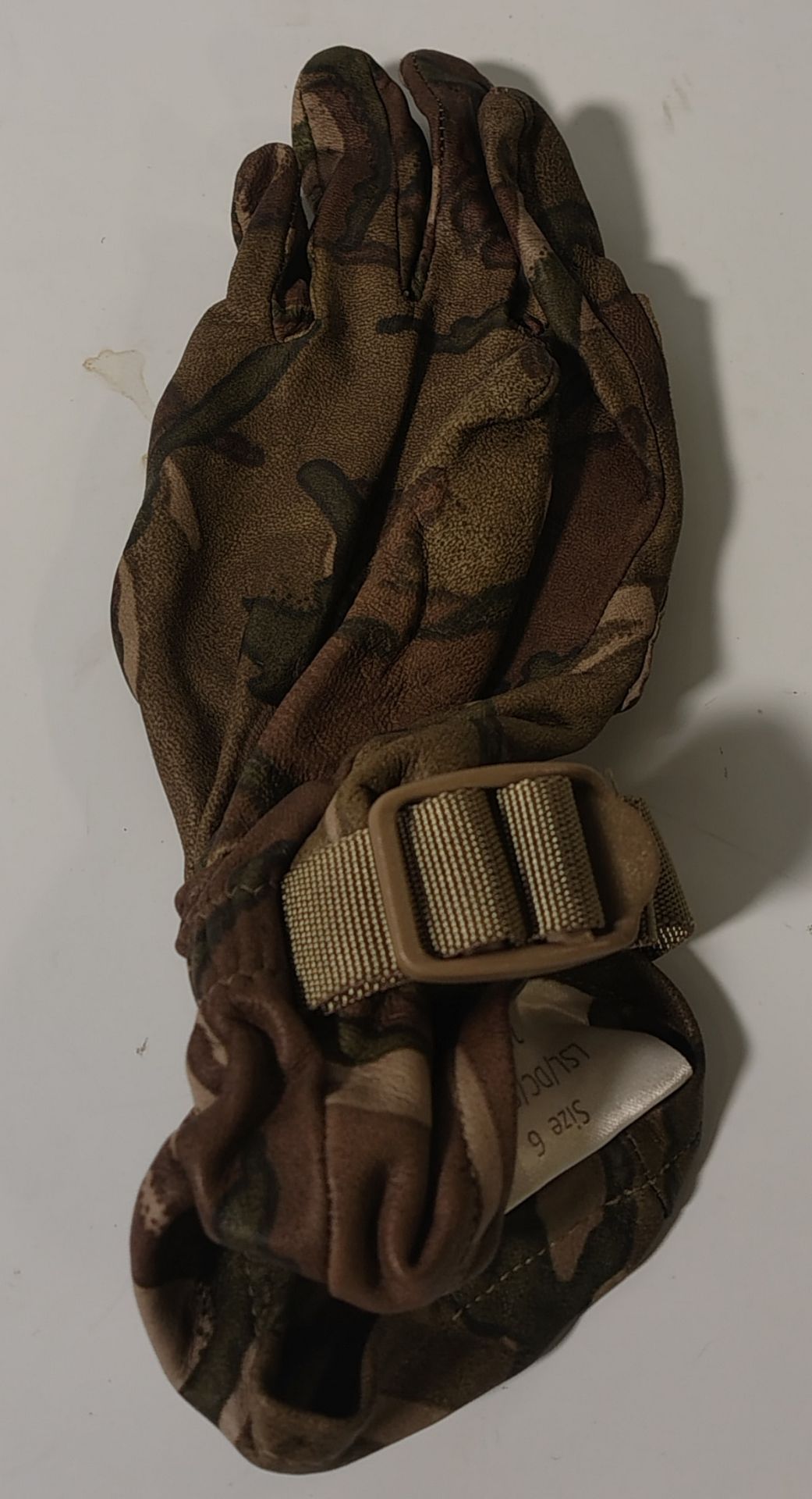 140x British Forces unpaired gloves - mixed styles - mixed sizes - Image 7 of 16