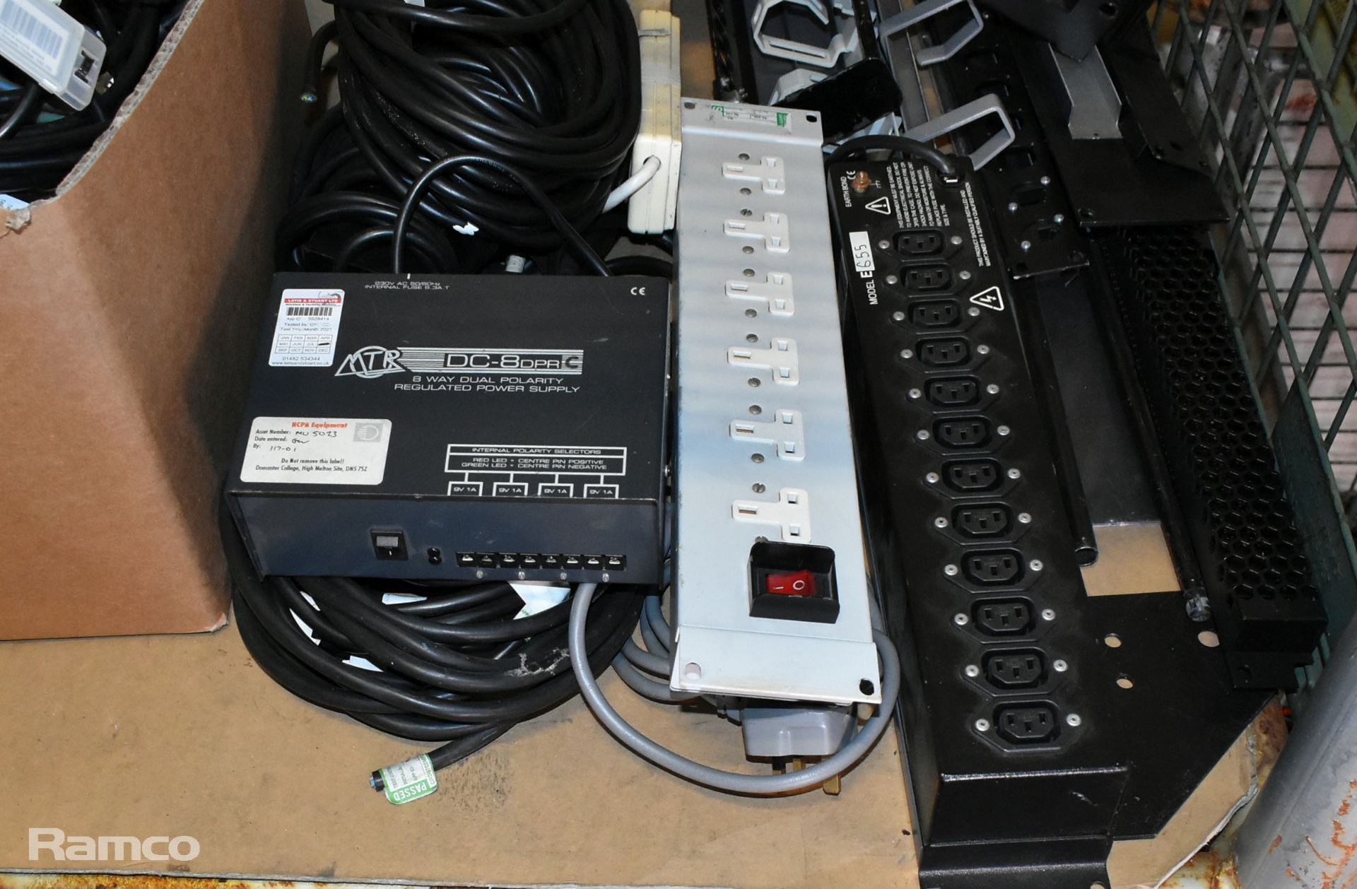 Audio/visual mixed accessories - mixed power cables, 2x 3U rack cages & more - see description - Image 6 of 7
