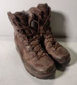 100x pairs of Grade 2 Various combat boots - may include - Magnum, YDS, Haix - mixed sizes