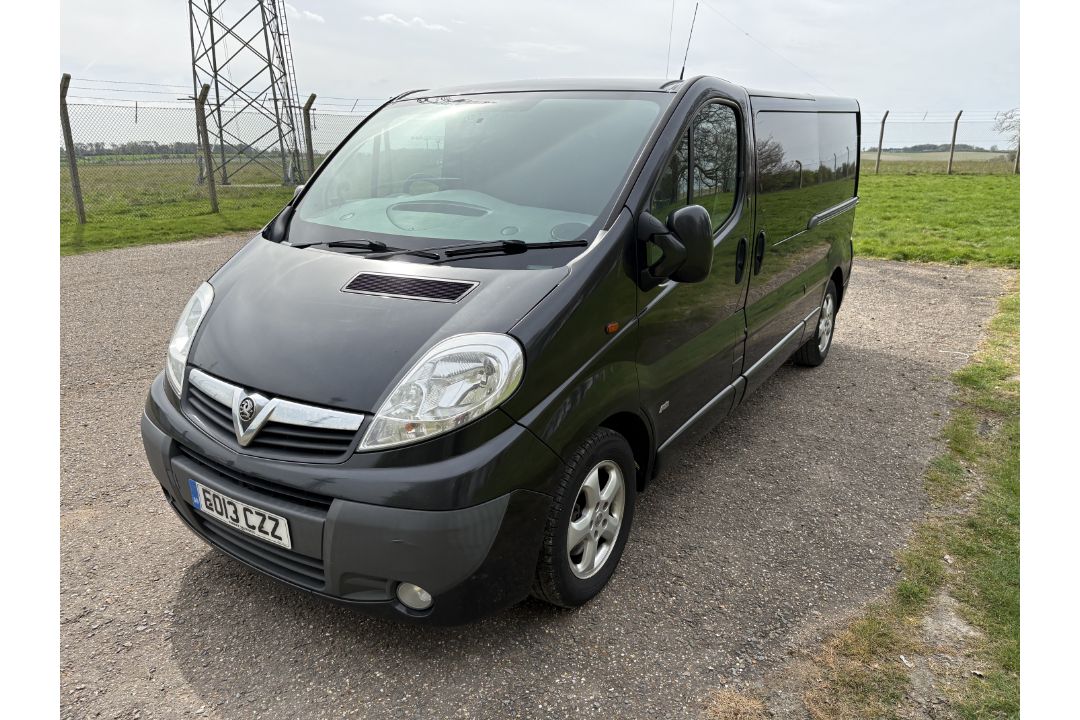 Vauxhall Vivaro 2900 Sportive CDTI – EO13 CZZ – 2013 – 109330 miles – black - Image 8 of 18