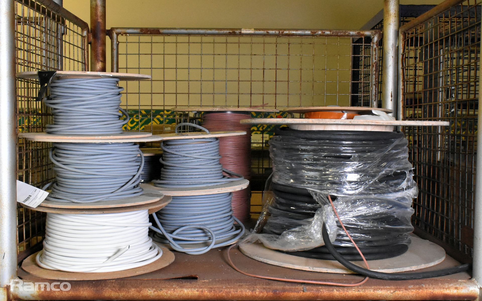 Mixed electrical cables on reel - 9 units
