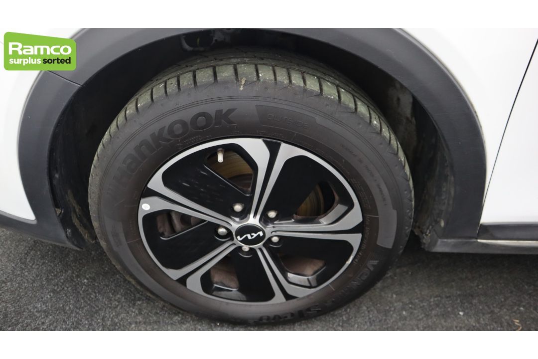 2022 KIA XCEED 3 PHEV S-A 1.6L Petrol Hybrid - full details in the description - Image 45 of 57