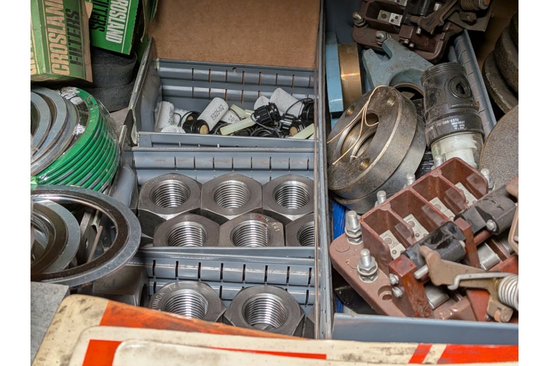 Workshop consumables in metal storage trays - heavy duty bolts, rubber seals, filters - approx 382kg - Image 9 of 11