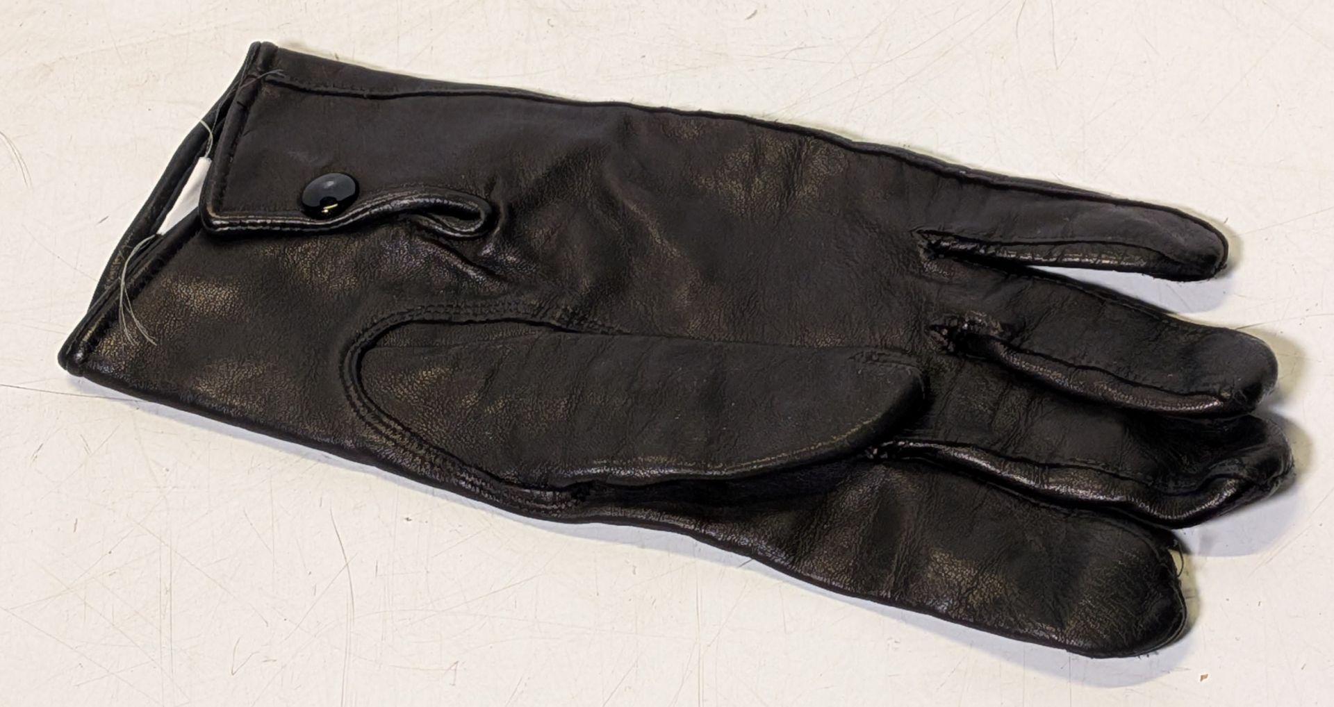80x British Forces unpaired gloves - mixed styles - mixed sizes - Image 8 of 13