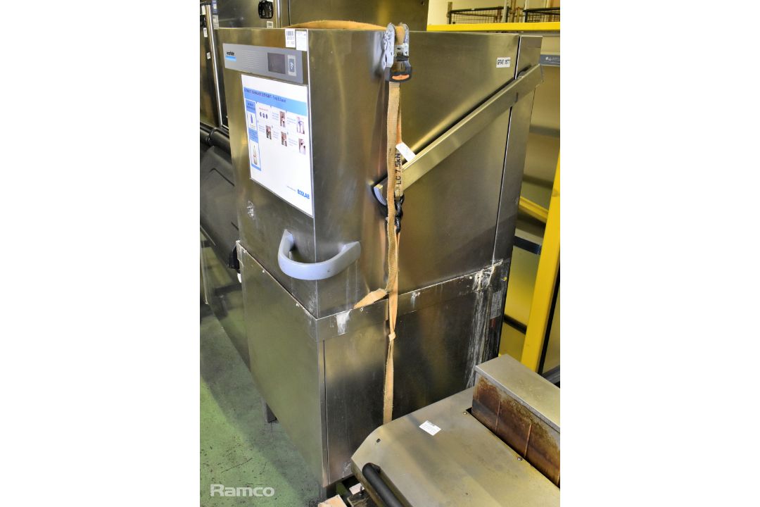 Winterhalter stainless steel PT-M pass through dishwasher - 300V - 50Hz - L680 x W 810 x H 1490mm - Image 2 of 7