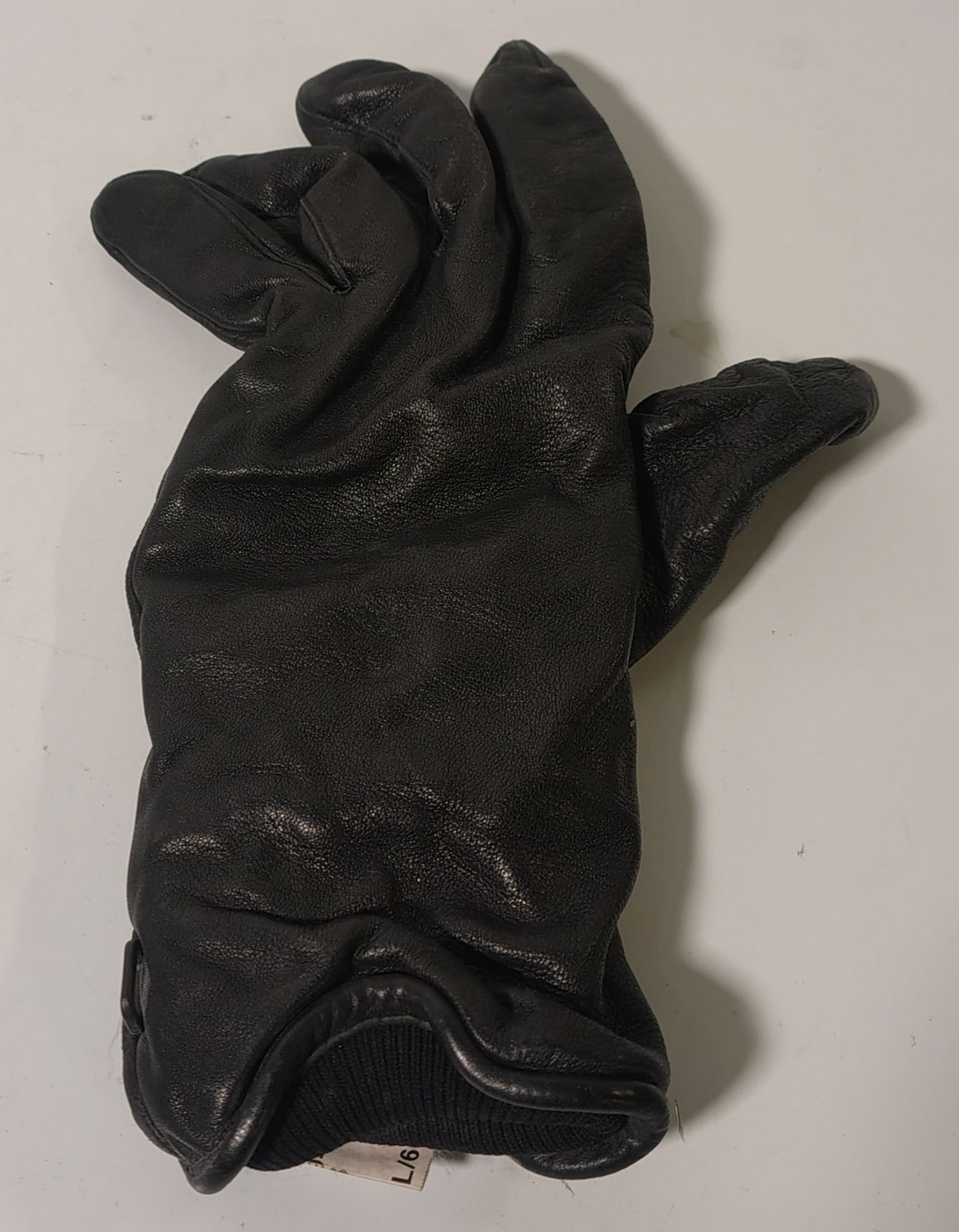 140x British Forces unpaired gloves - mixed styles - mixed sizes - Image 11 of 16