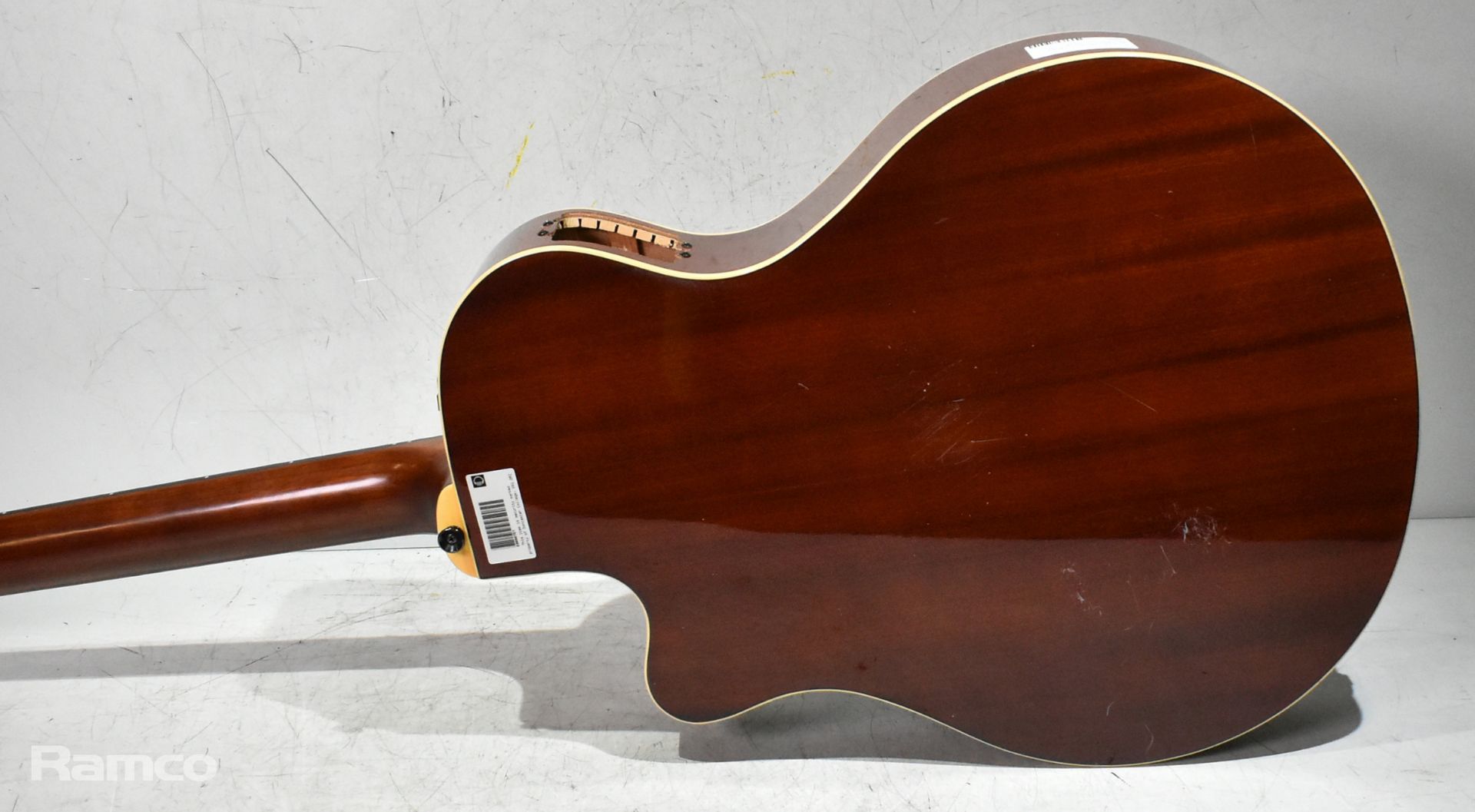 Guitar equipment - Yamaha acoustic, Line 6 and various pedals - details in description - Image 6 of 16