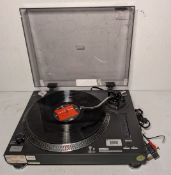 Soundlab DLP1R belt-drive analogue turntable - SOME SCRATCHES TO CASING