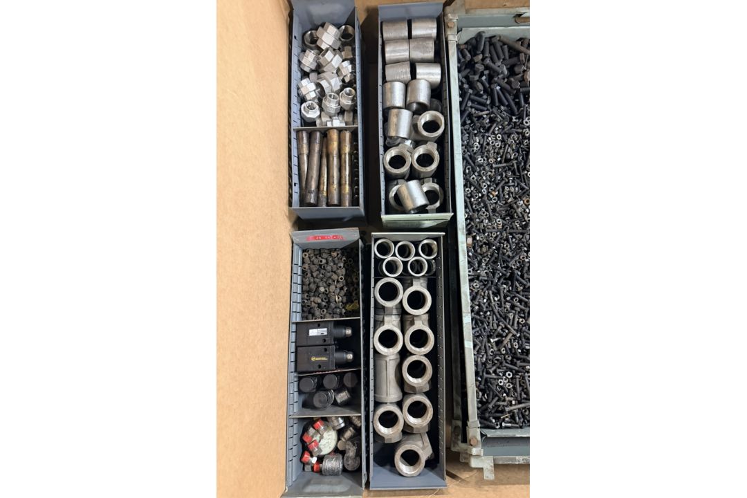 Workshop consumables in metal storage trays - heavy duty bolts, nuts, washers, studs - approx 915kg - Image 6 of 17