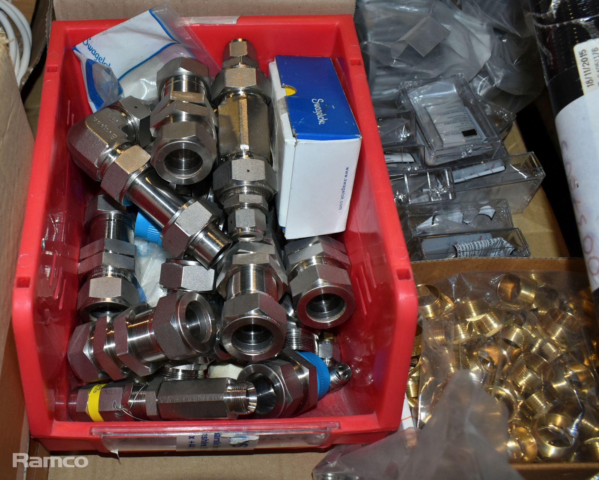 Mechanical & Electrical consumables - Mixed steel braided hoses, filters, brass unions & more - Image 8 of 9