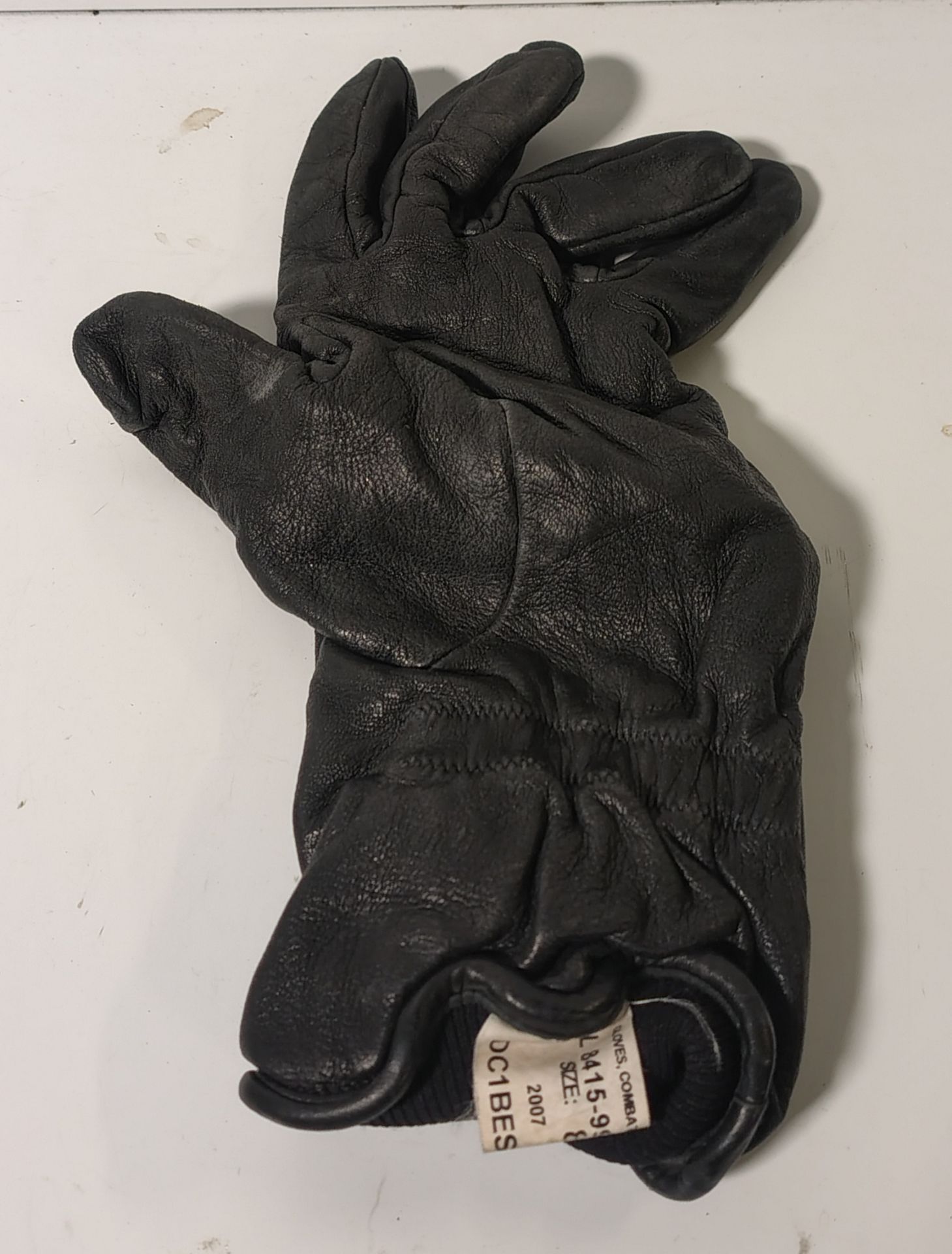 140x British Forces unpaired gloves - mixed styles - mixed sizes - Image 10 of 16