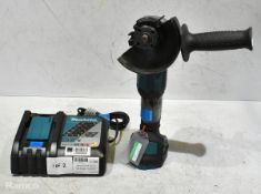 Makita DGA456 18V 4.5