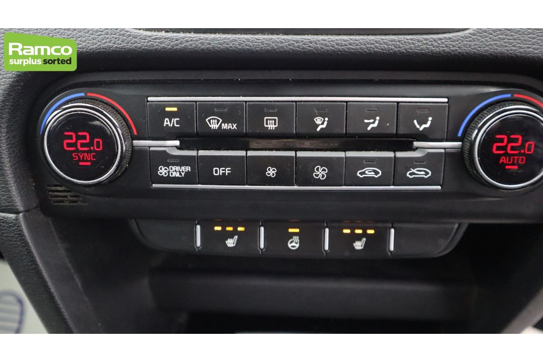 2022 KIA XCEED 3 PHEV S-A 1.6L Petrol Hybrid - full details in the description - Image 18 of 57