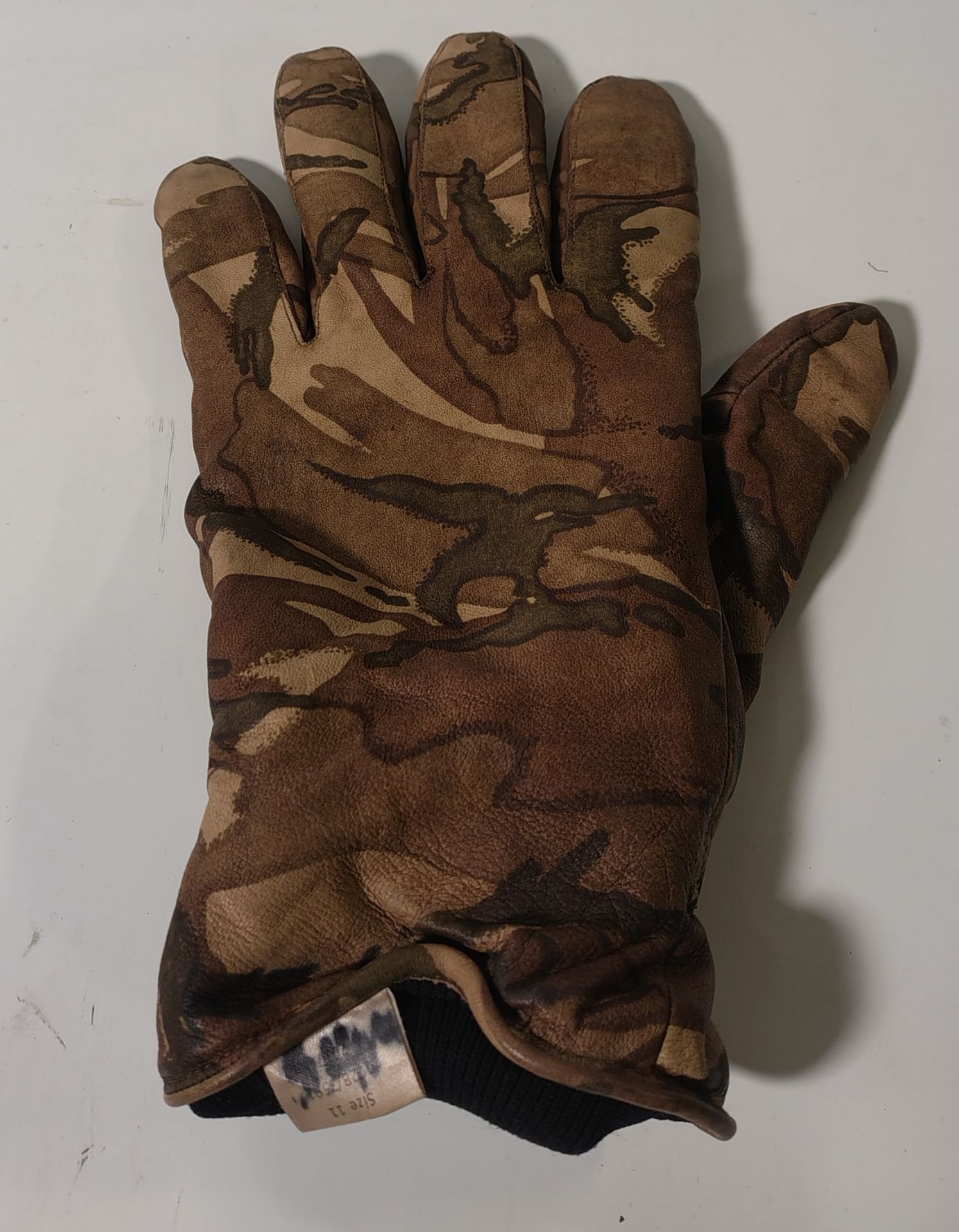 140x British Forces unpaired gloves - mixed styles - mixed sizes - Image 9 of 16
