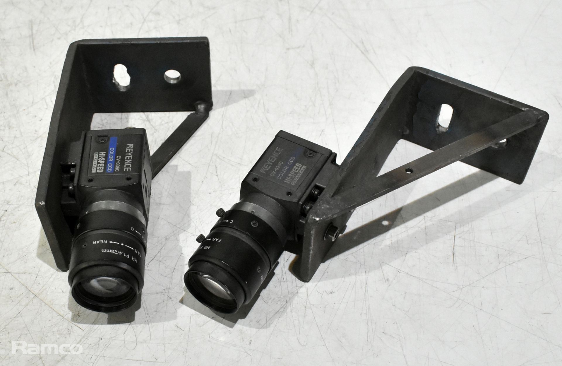 Operator Interface Vision System- 1x Keyence CV-3001P, 1x CV-3501P, 2x hand console and more - Image 5 of 12