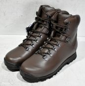 2x Iturri brown boots - size 7L - 1x Men Wet Weather & 1x Women Patrol