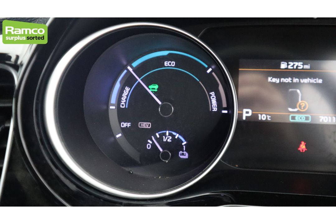 2022 KIA XCEED 3 PHEV S-A 1.6L Petrol Hybrid - full details in the description - Image 13 of 57