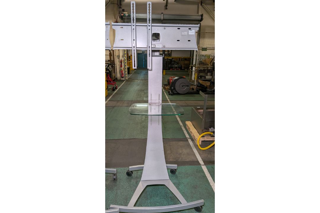 2x Unicol mobile TV/monitor silver stands with 1 adjustable shelf - W 884 x D 660 x H 1890mm - Image 2 of 14