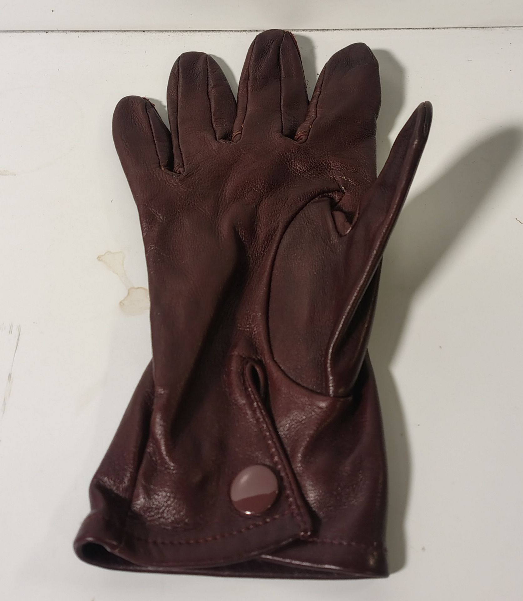 140x British Forces unpaired gloves - mixed styles - mixed sizes - Image 4 of 16