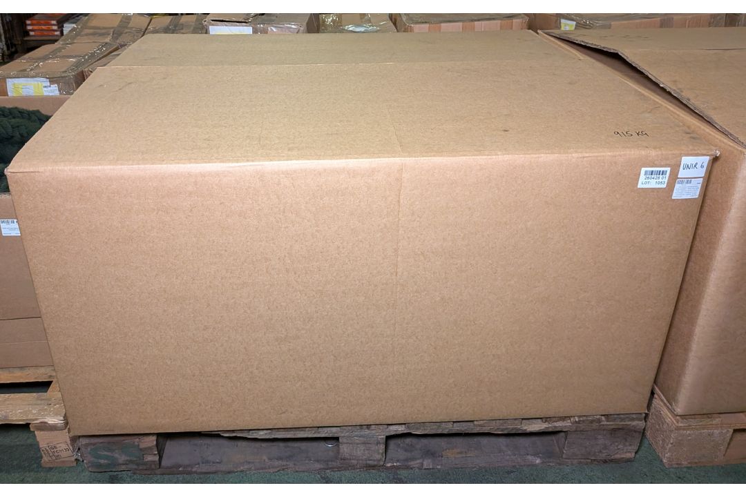 Workshop consumables in metal storage trays - heavy duty bolts, nuts, washers, studs - approx 915kg - Image 17 of 17