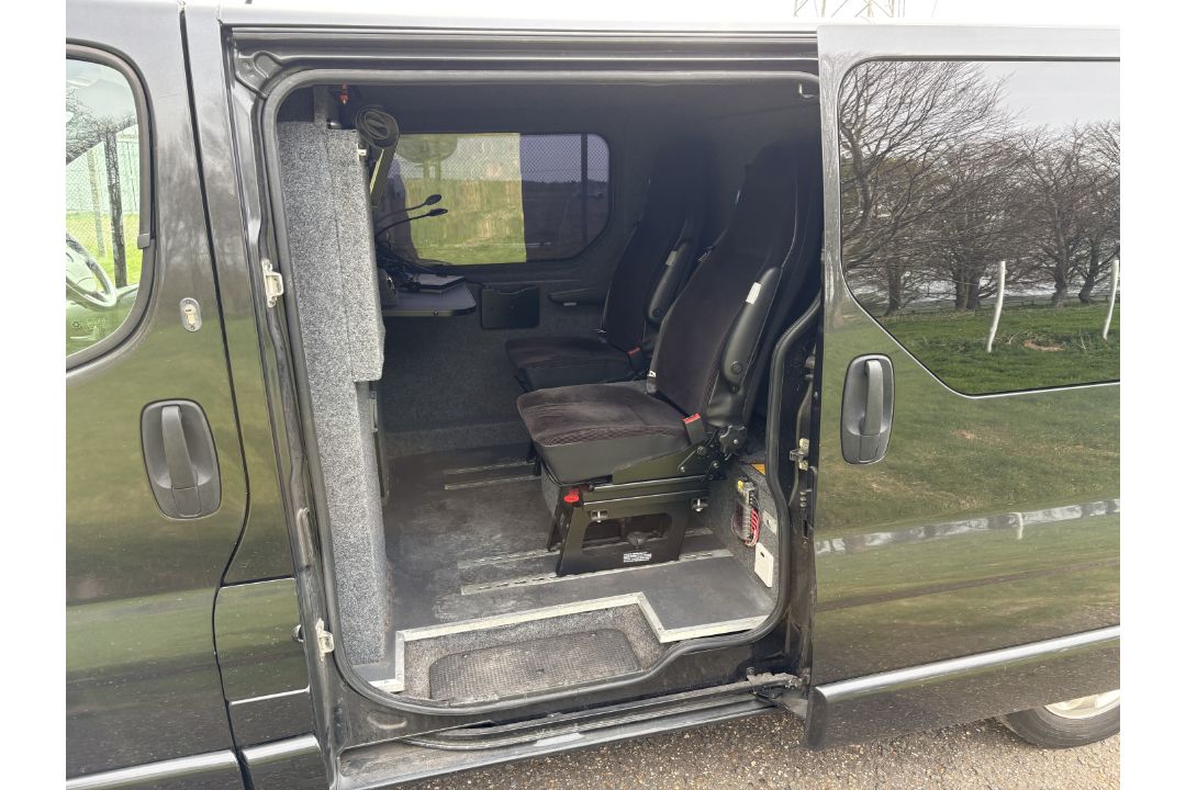 Vauxhall Vivaro 2900 Sportive CDTI – EO13 CZZ – 2013 – 109330 miles – black - Image 12 of 18