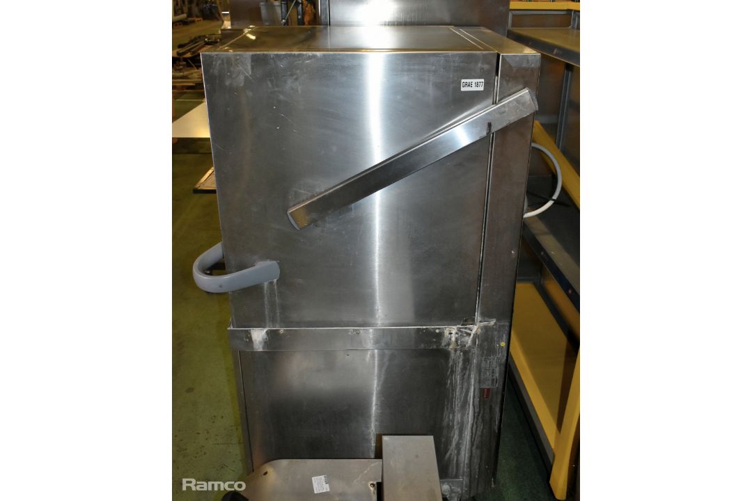 Winterhalter stainless steel PT-M pass through dishwasher - 300V - 50Hz - L680 x W 810 x H 1490mm - Image 6 of 7