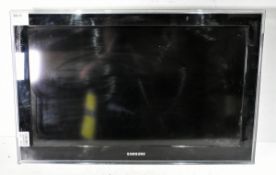 Samsung LE32D550 32 inch LCD TV - NO STAND, REMOTE OR POWER CABLE
