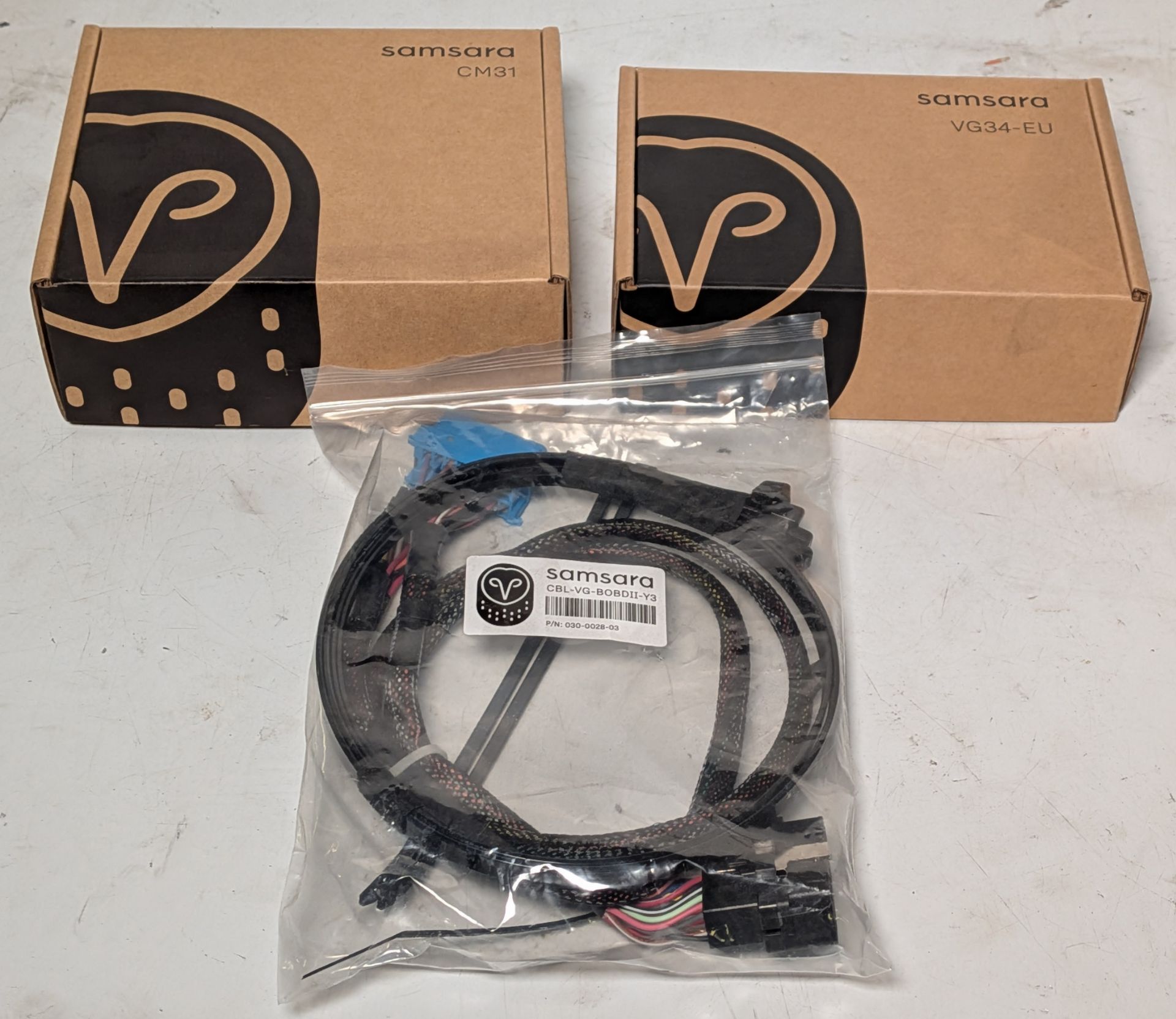 Samsara CM31 fleet management AI dashcam and Samsara VG34-EU vehicle gateway - Image 2 of 8