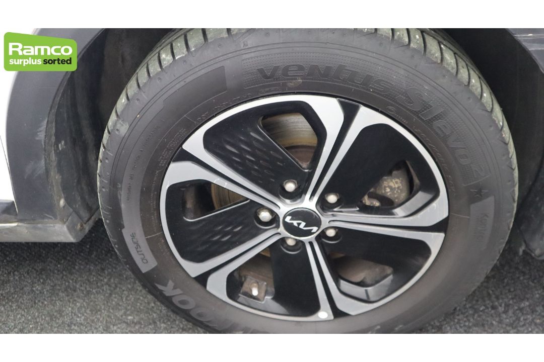 2022 KIA XCEED 3 PHEV S-A 1.6L Petrol Hybrid - full details in the description - Image 42 of 57