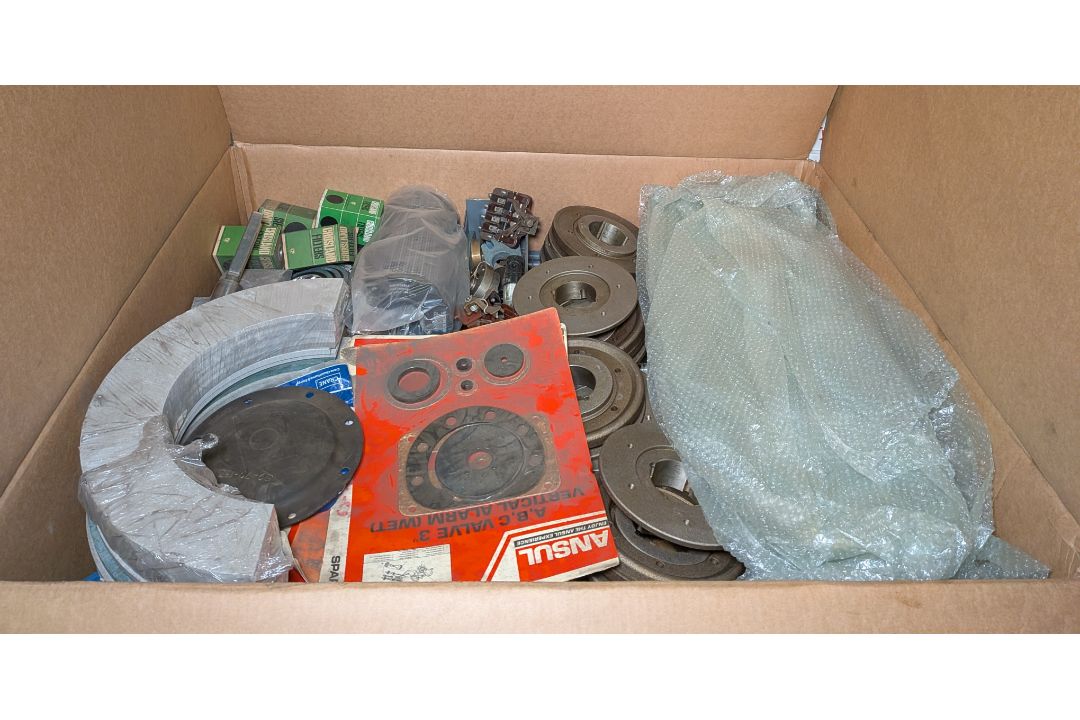 Workshop consumables in metal storage trays - heavy duty bolts, rubber seals, filters - approx 382kg - Image 1 of 11