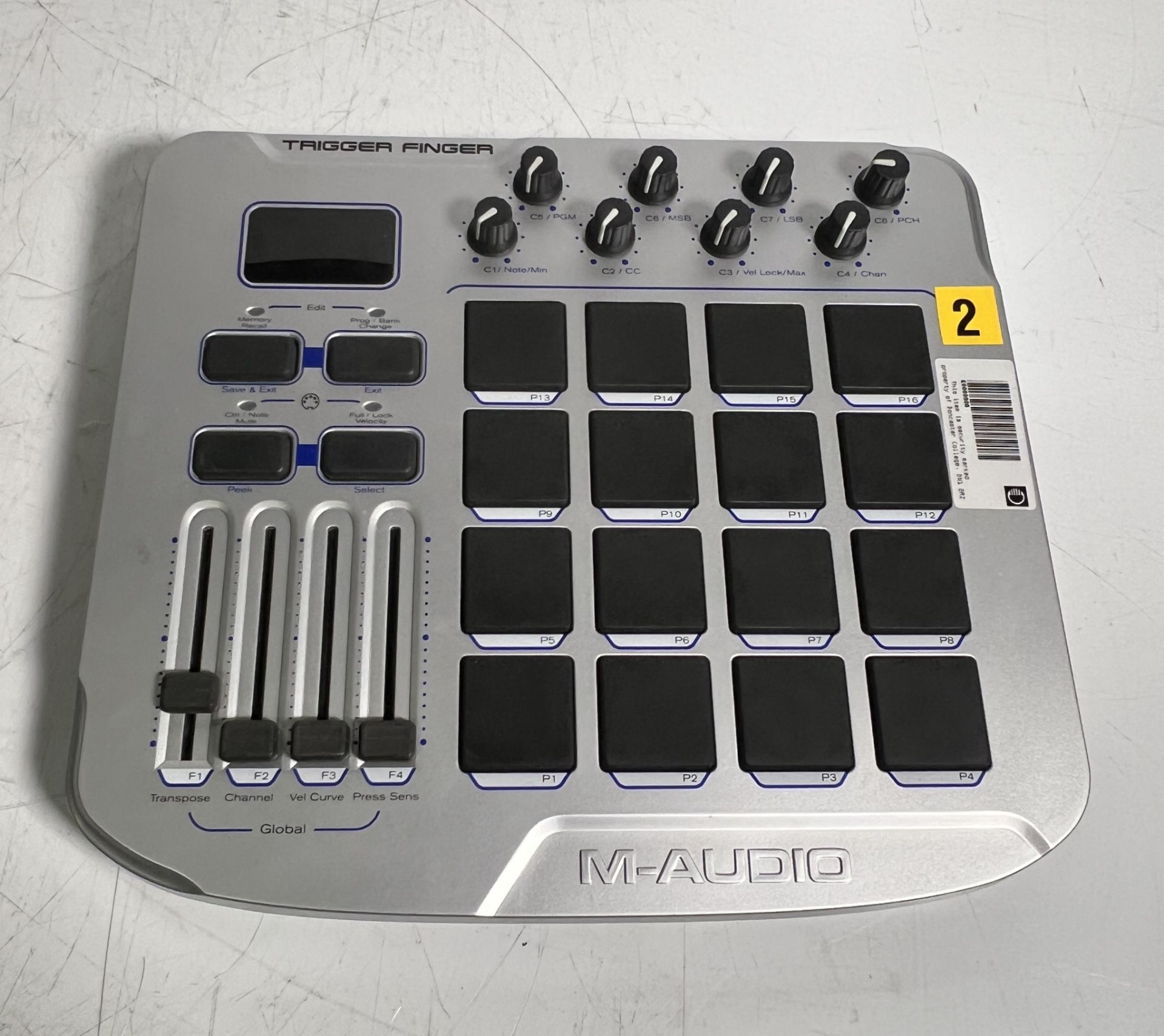 M-AUDIO Trigger Finger USB MIDI 16 Pad Drum Controller with Peli hardback 1090 case - Image 2 of 6