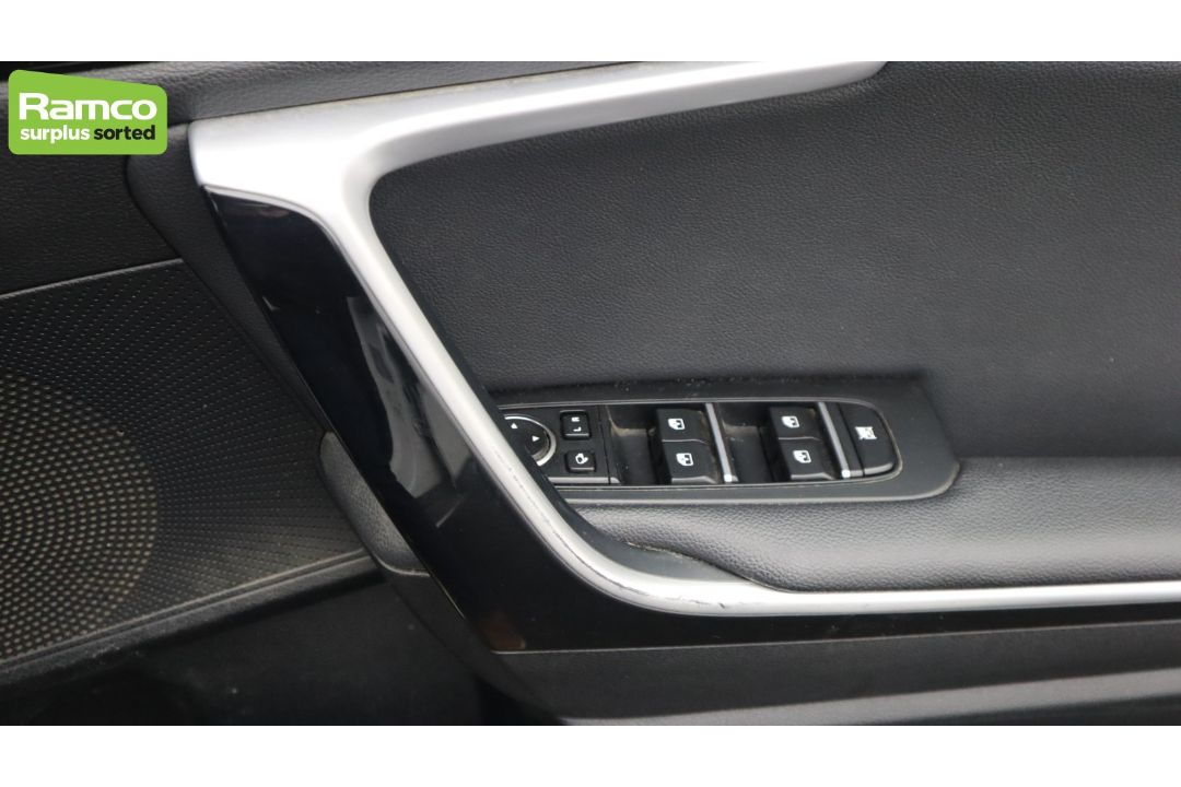2022 KIA XCEED 3 PHEV S-A 1.6L Petrol Hybrid - full details in the description - Image 23 of 57