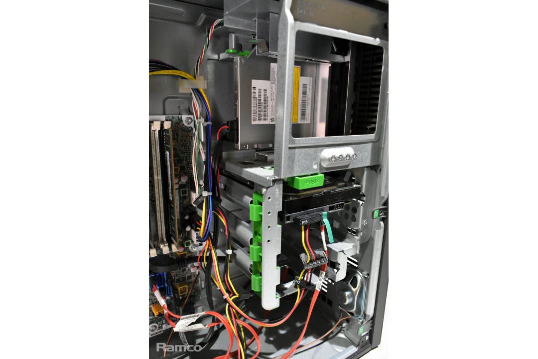 HP Elitedesk 800 G1 TWR desktop computer - Serial No: CZC4255460 - W 180 x D 440 x H 400mm - Image 3 of 4
