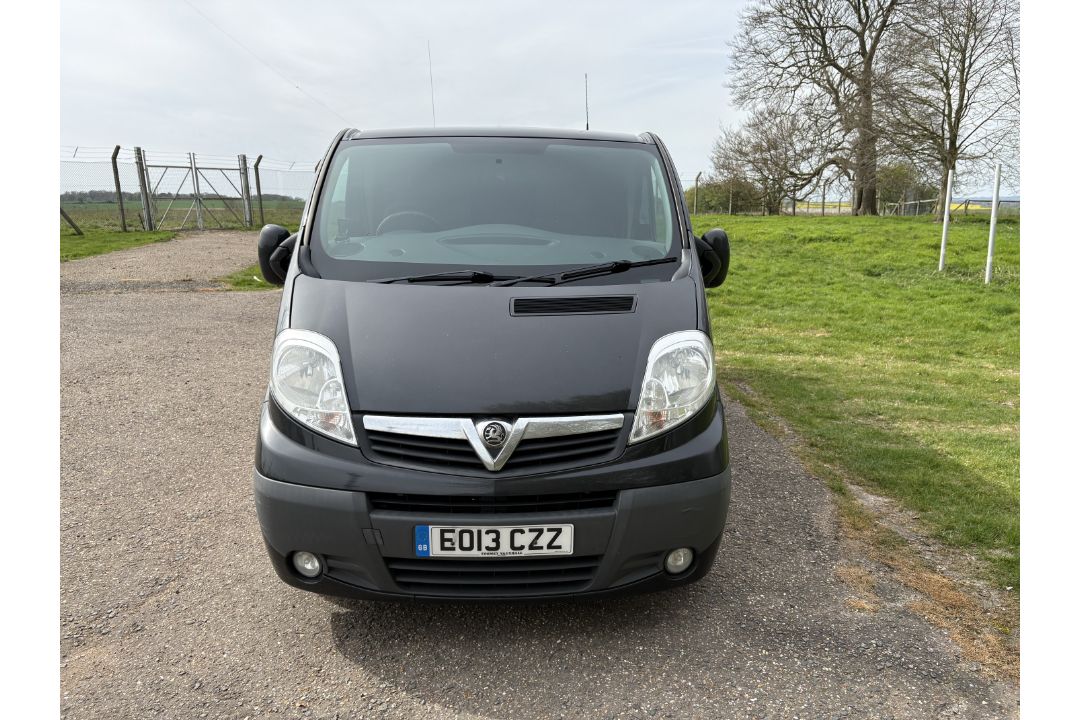 Vauxhall Vivaro 2900 Sportive CDTI – EO13 CZZ – 2013 – 109330 miles – black - Image 9 of 18
