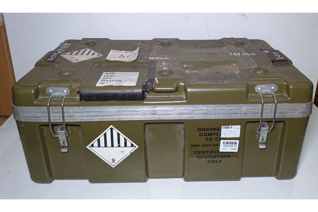 Makita DCS5000 professional 50cc petrol chainsaw with accessories in carry case - Image 14 of 14