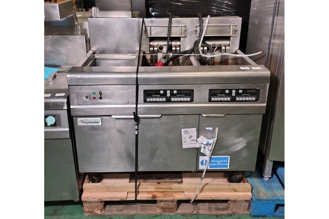 Frymaster FMRE217CSD (SN: 1406NI0008) 3 door stainless steel twin tank quad basket electric fryer - Image 1 of 5