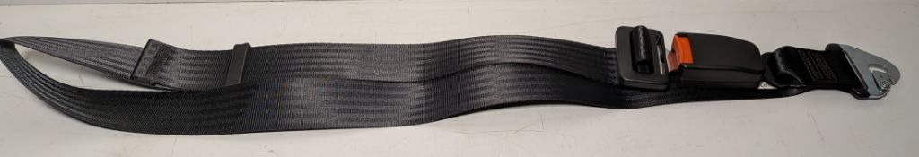 Reflex Safety Systems seat belt with fittings - approx. 100 units
