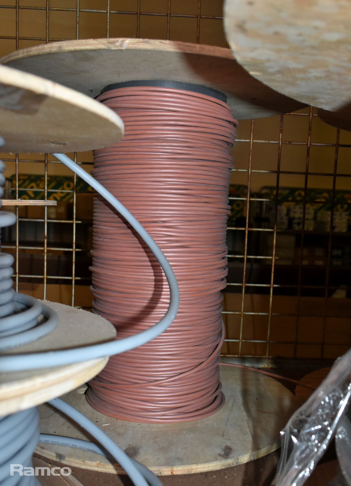 Mixed electrical cables on reel - 9 units - Image 8 of 8