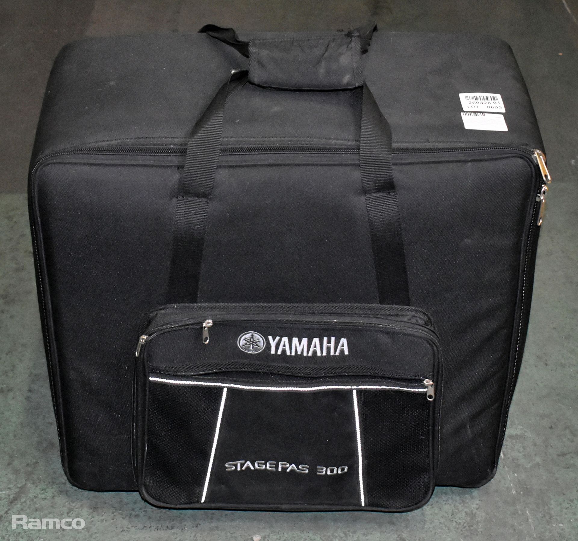 Yamaha Portable Stage PA System PAS300 with soft case on wheels - details in desc. - Image 11 of 12