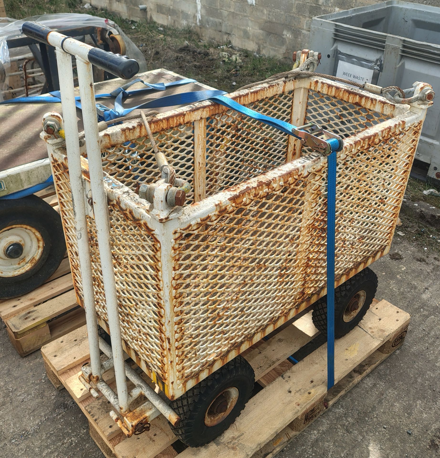 Safelift SOLFWLT1T - 1t 4 Wheel Liftable Truck 1000mm x 500mm x 860mm - Image 4 of 8