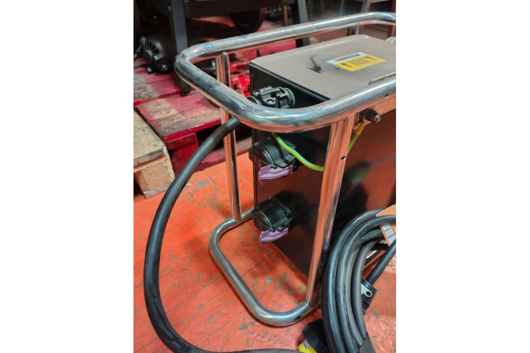 SA EQUIP TRA11024/400-4EX 110V-24V Ex Transformer 400VA - Image 3 of 7