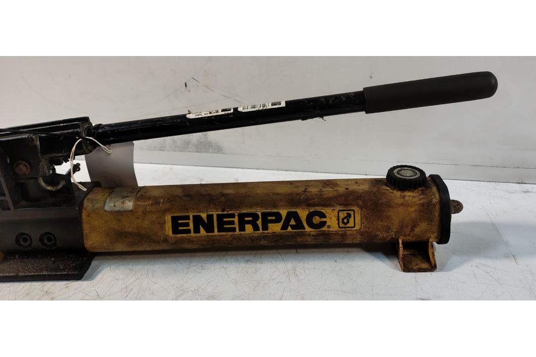 2x Enerpac P-392 700bar Two Speed Lightweight Hand Pumps - Image 6 of 7