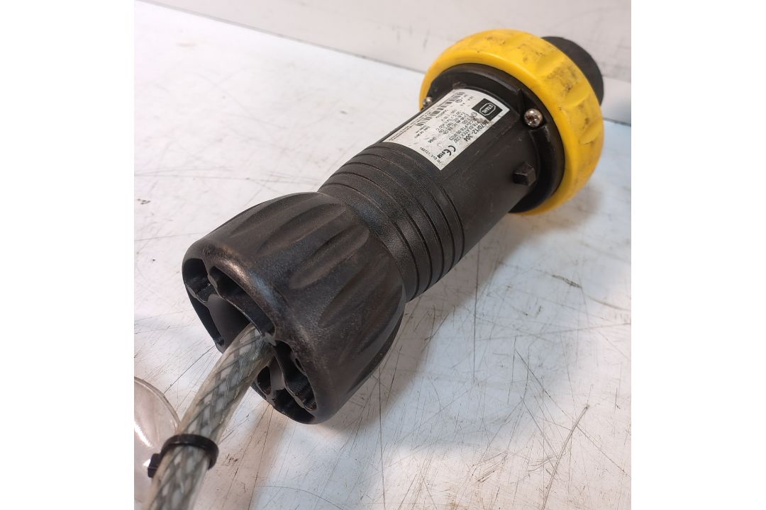 3x SES STAHL/Ceeform 110V 16A Stahl/Ceeform Cross Overs - Image 4 of 5