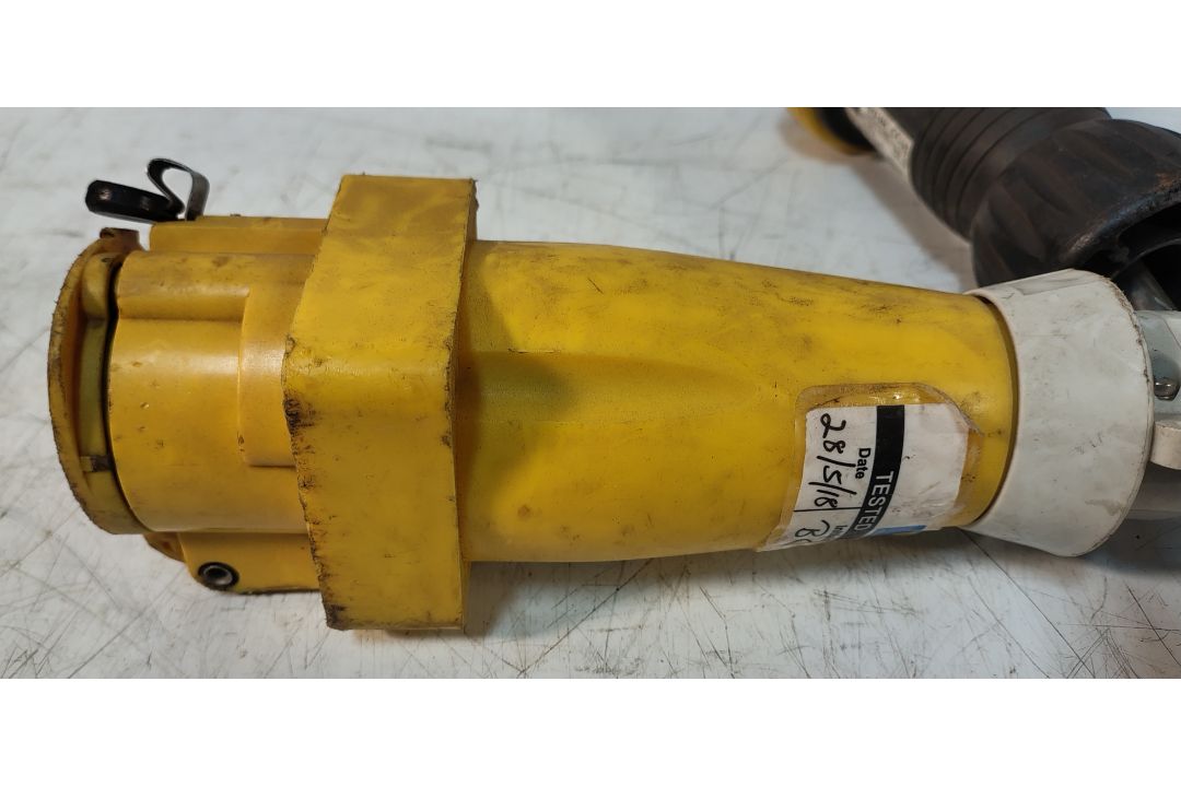 5x SES Syflex/Stahl 110V 16A Stahl EX. Extension Cables - Image 3 of 5