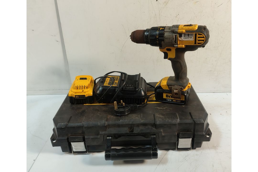 DEWALT DCD985M2 18V Battery Drill c/w 2 Batteries and Charger & BOSCH GBM23-2E 110V Rotary Drill - Image 5 of 11