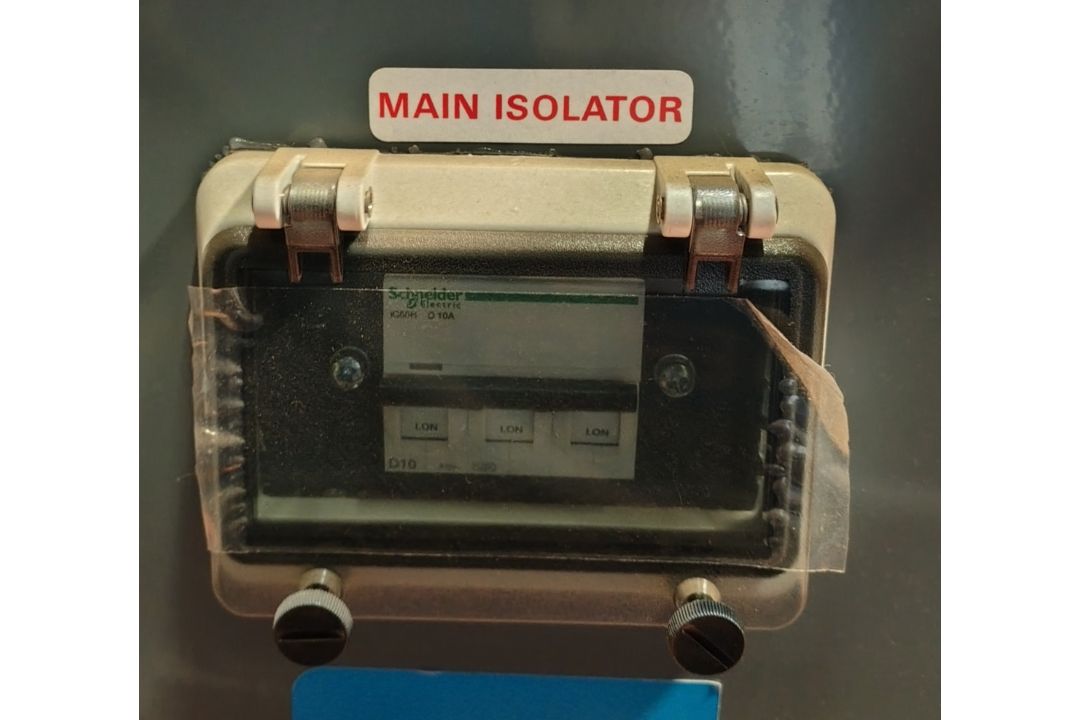 BLAKLEY STH/5/415-110/C5-S5/IP55 - 230V - 110V 5KVA Transformer - missing 110v outputs - Image 4 of 4