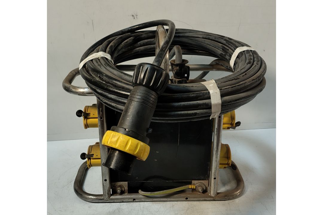 5x SA EQUIP PNSB110/15-4EX/STA 110V 4 WAY EX. Splitter Units (STAHL) - Image 9 of 32