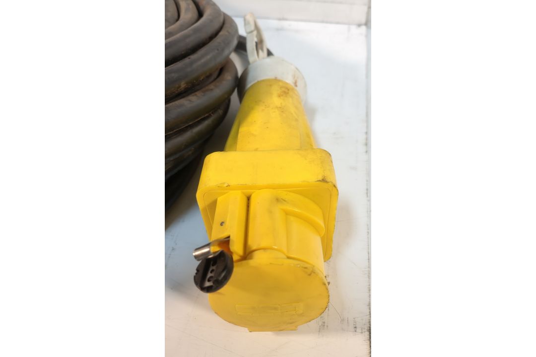 5x SES HOFR/STAHL 110V 16A STAHL EX. Extension Cables - Image 3 of 5